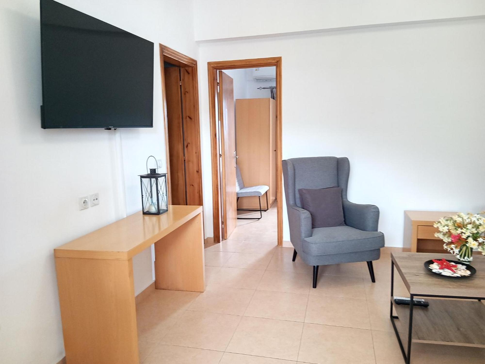 קיוטארי Corafili Holiday Suites מראה חיצוני תמונה