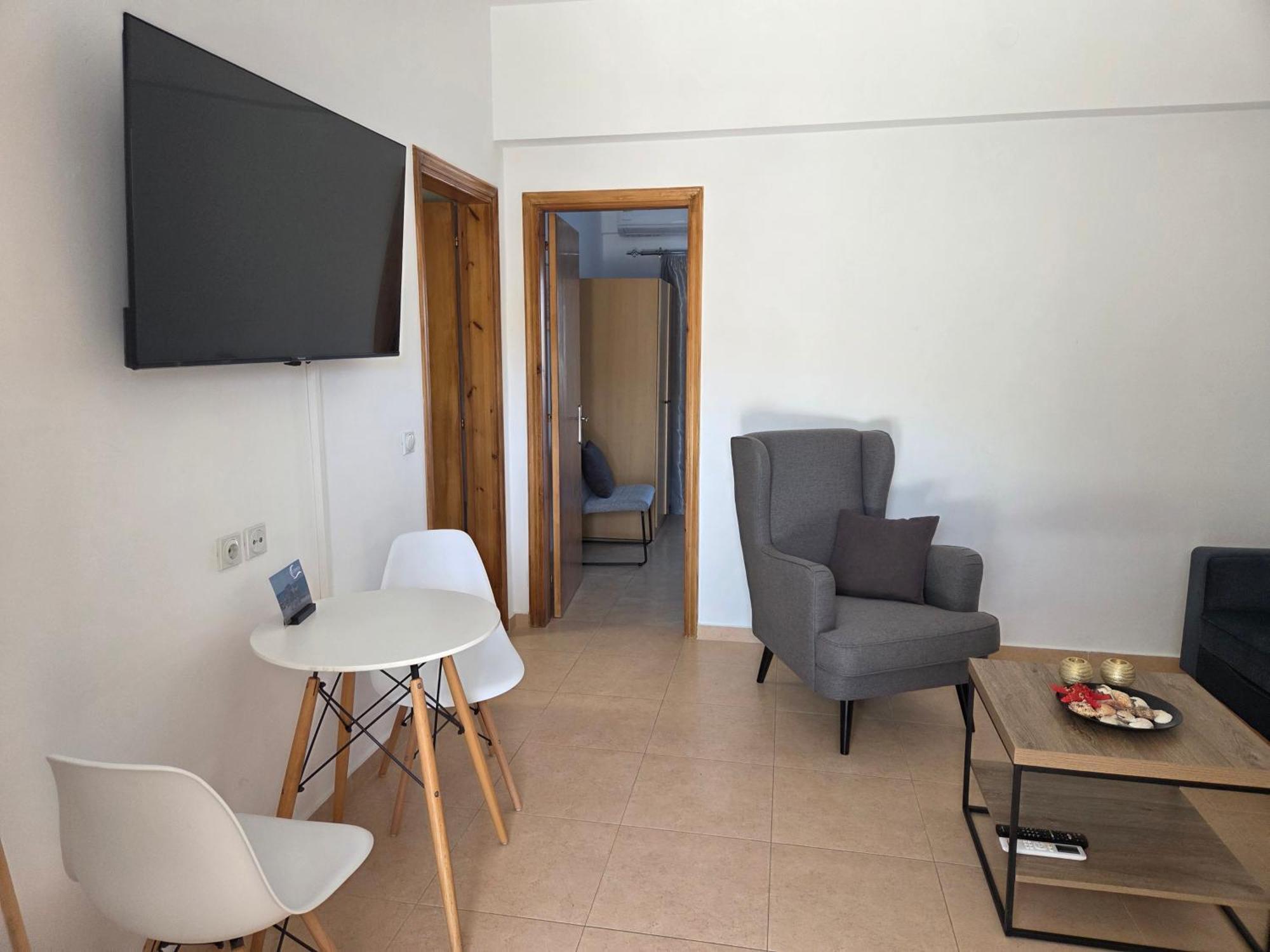 קיוטארי Corafili Holiday Suites מראה חיצוני תמונה