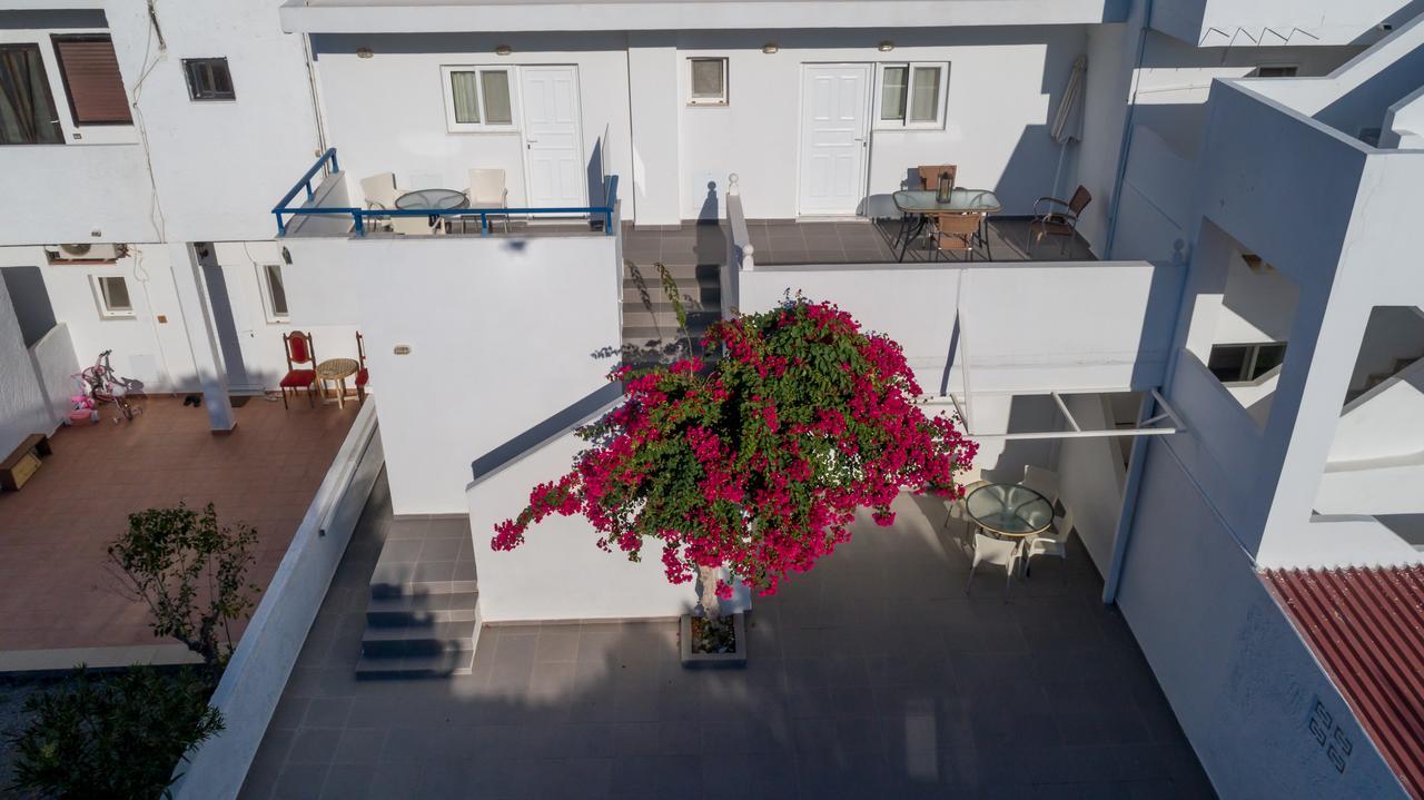 קיוטארי Corafili Holiday Suites מראה חיצוני תמונה